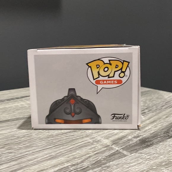 Funko Pop! Games | Fortnite #426: Black Knight - Collectable Vinyl Figure - Picture 6 of 14